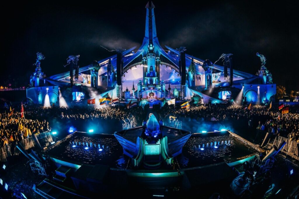 Huge crowd at a Paul Kalbrenner concert produced by 1314 at the Tomorrowland festival site