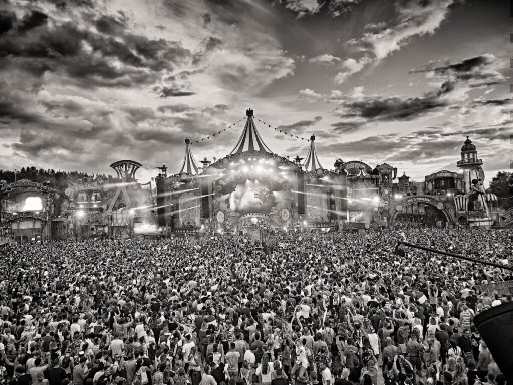 Huge crowd at a Paul Kalbrenner concert produced by 1314 at the Tomorrowland festival site