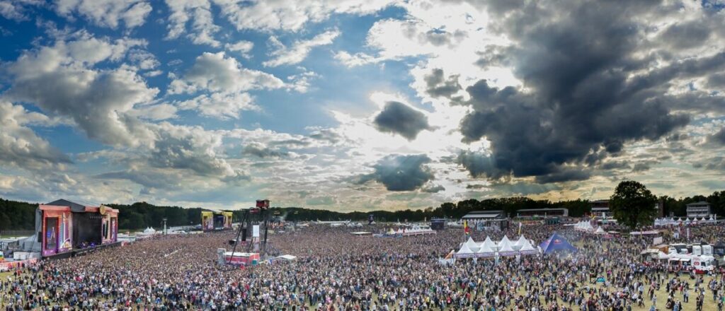 Crowd at the Splash festival site in Germany produced by 1314